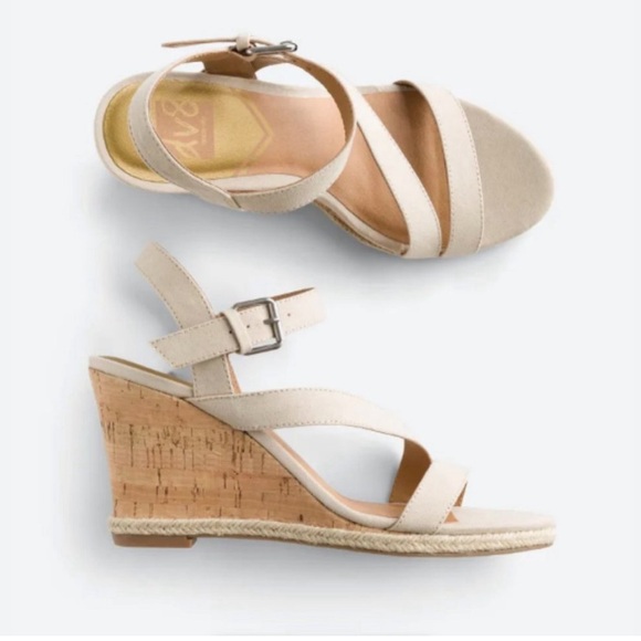 DV8 by dolce vita strappy wedges - Picture 3 of 3